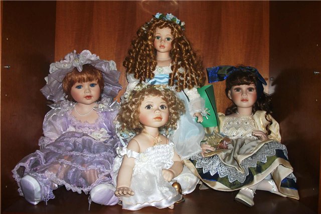 Продолжаю рассказ о моей коллекции: на этот раз фарфор в шкафу (фото 2)