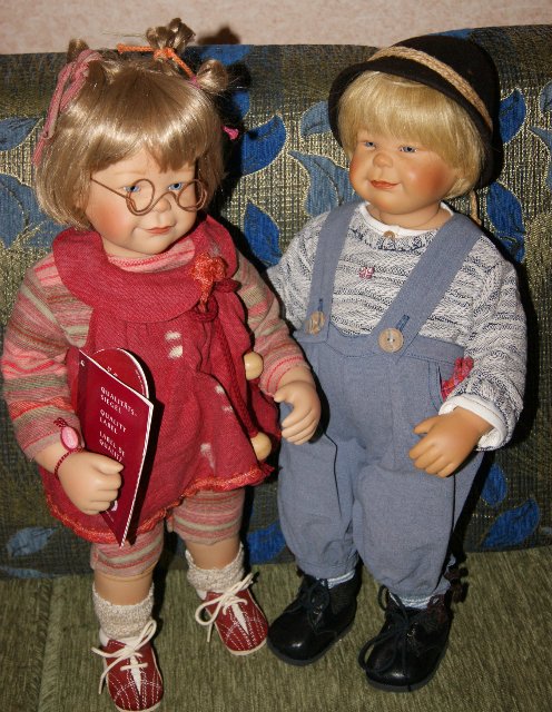 Кто стучится в дверь ко мне с толстой сумкой на ремне