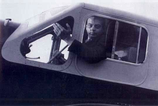 "...тот, кто любит, всегда отличит свою розу...даже с закрытыми глазами..." Последний полет