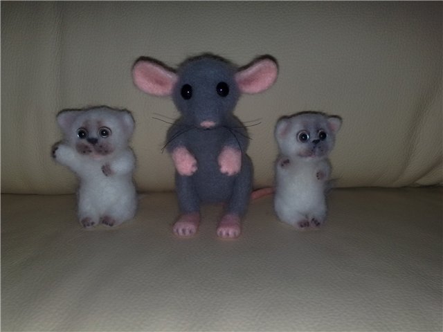 Валяная игрушка котенок — Валяные игрушки из шерсти: сухое валяние (фото 4)