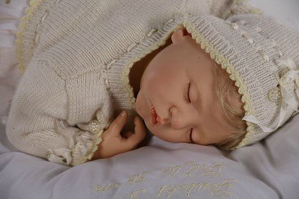 Hildegard Gunzel 2010 Resin Dolls - baby Miriam нежная булочка - сплюшечка (фото 6)