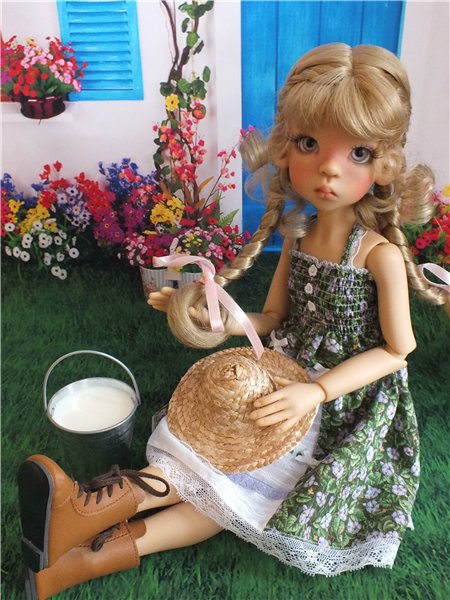 Баварская фройляйн Лайла или украинская доярочка Леся от Kaye Wiggs (фото 3)