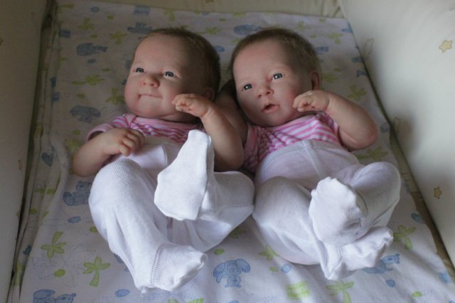 Кукляшечки близняшечки... Куколки реборн Виктории Вишни