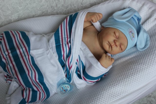 Кукла реборн Julien, Катерины Осиповой-Коняевой | Бэйбики Кукла реборн Julien, Катерины Осиповой-Коняевой (фото 3)