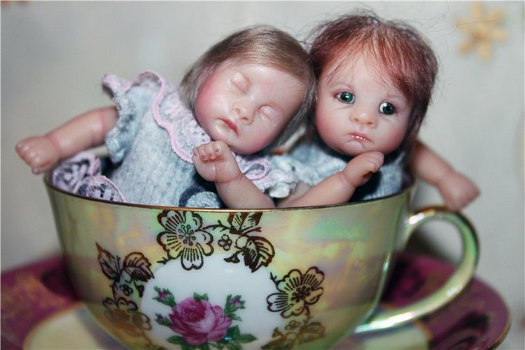 Сладкая парочка. Мини-пупсы реборн (фото 5)