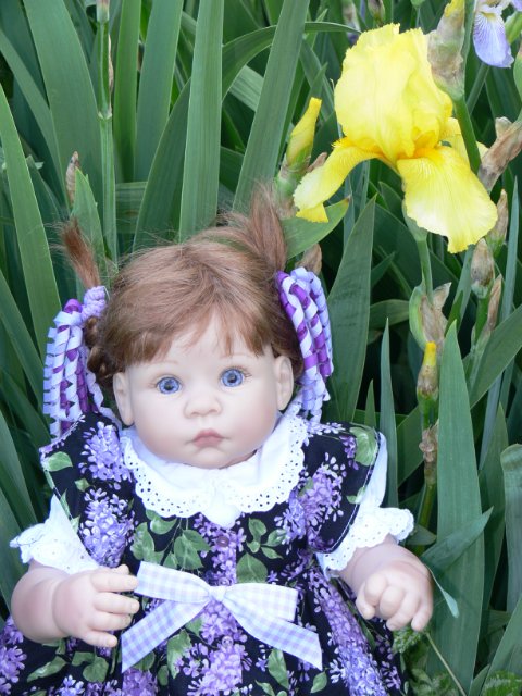 Как мы с Тиффани гуляли у мамы. Lee Middleton doll