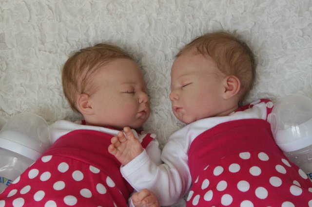 Одинаковые дочки... Куколки реборн Виктории Вишни