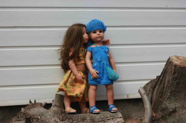 Вязаный подиум от Smorodinы для кукол Gotz