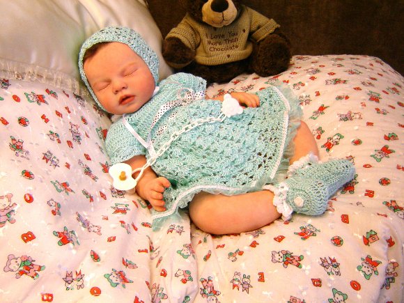 В ожидание весны.Кукольные наряды моих девочек