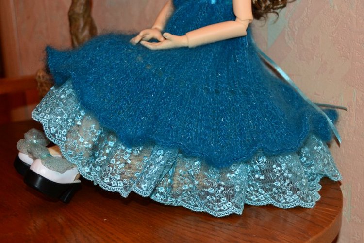 Платье + глазки = образ готов:) Larissa & Miki Kaye Wiggs (фото 9)