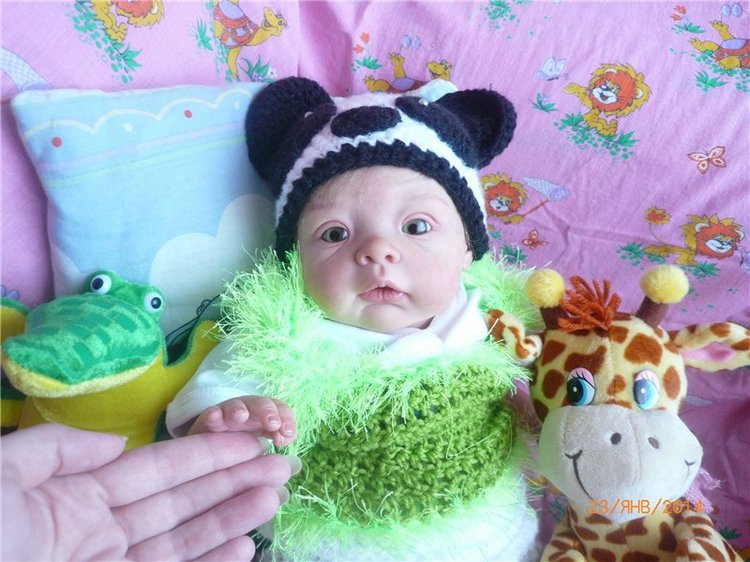 Для маленькой дочки я связала костюмчик :)