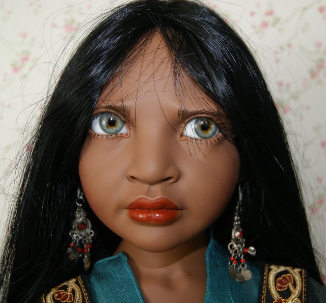 Ошеломительная Ulia ethnic от великого мастера Philip Heath