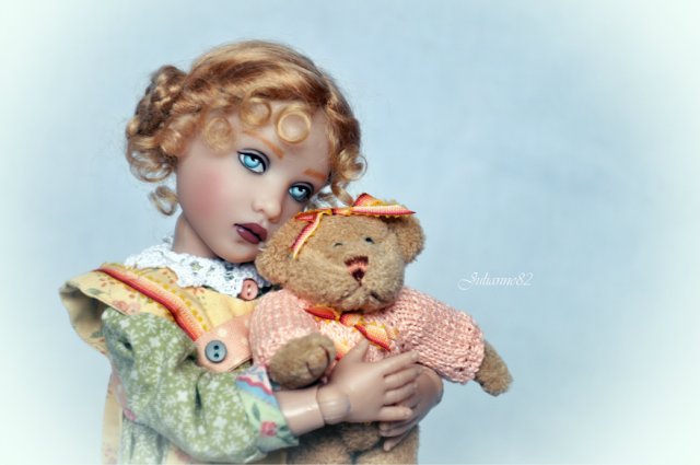 Оливия - девочка от Helen Kish