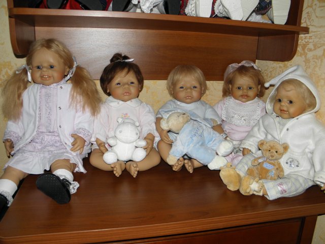 Как разместить свою коллекцию кукол?