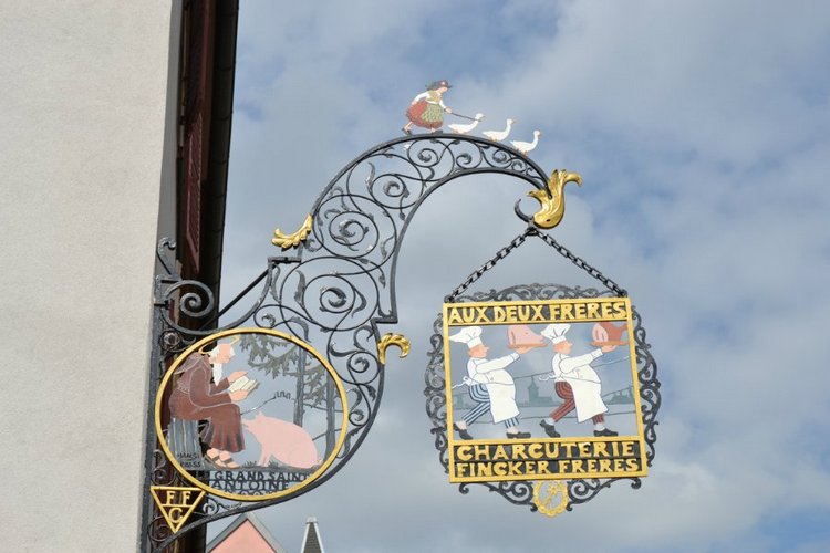 Очарование стринных французских городов