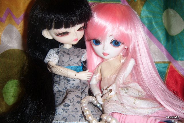 Худжики - подружки