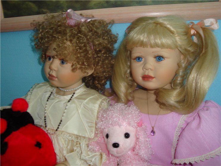 Hilary и ее сестрички от Christine Orange