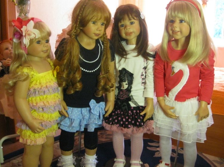 Мои старшенькие в няньках