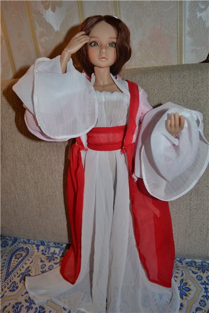 Как Татьяна и Ева примеряют новые платья. Iplehouse BJD Elin