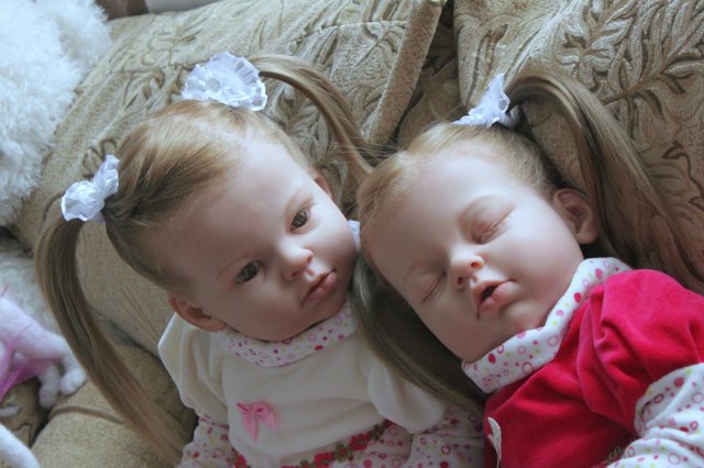 Сестенки Арианночки. Куколки реборн Виктории Вишни
