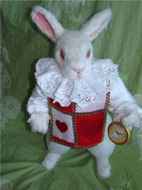 Белый кролик по мотивам рассказа об Алисе. Авторская кукла Кондрашовой Ирины