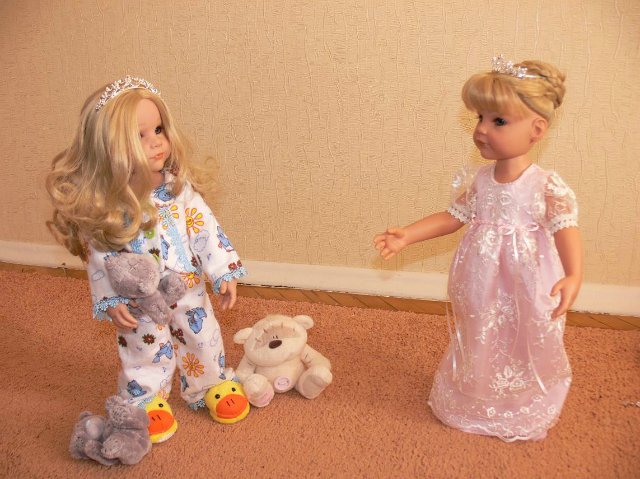 Утро у модниц. Одежда для кукол Gotz своими руками