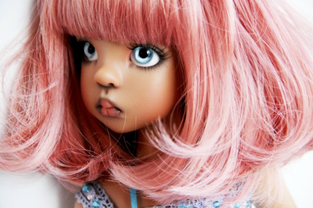 В роли моделей Ларисса дарк и Лайла тан