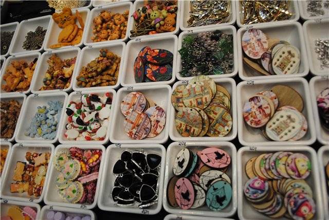 Выставка на Тишинке "Атмосфера творчества" - 2014. Мечты сороки сбываются! Блеск и великолепие