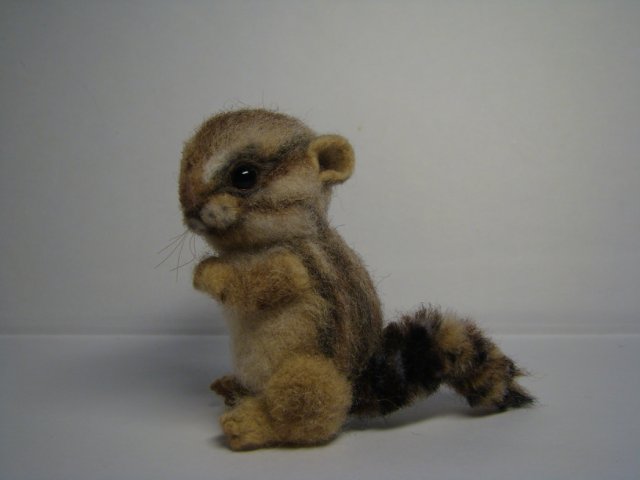 Бурундучок. Авторская игрушка валянием из шерсти Ольги Чернухо (фото 2)