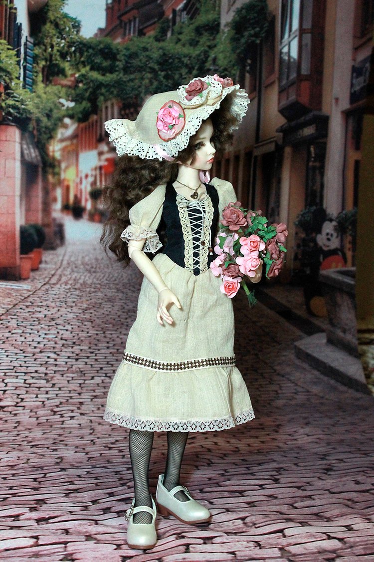 Как я с помощниками шила наряд для Аделины