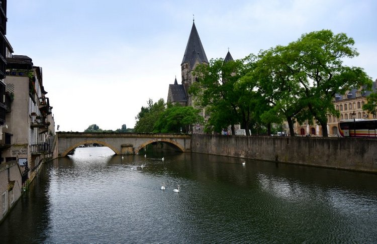 Очарование стринных французских городов
