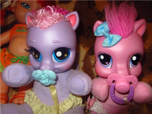 Мамочки играются,ведь вернуться в детство никогда не поздно. Игровые малыши Baby Annabell, Chu-Chu, Baby Born от Zapf