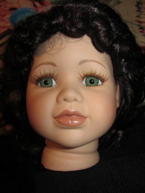 Глаза зеленые меня очаровали