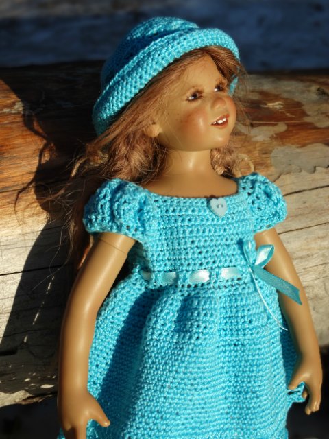 Вязаные платья для Пиппы — Одежда и обувь для кукол своими руками: фото