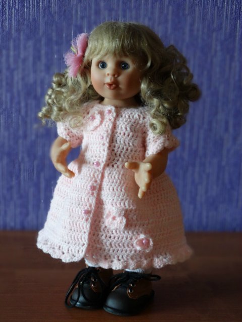 Розовые цветы или вязаные платья для любимых кукол (фото 6)