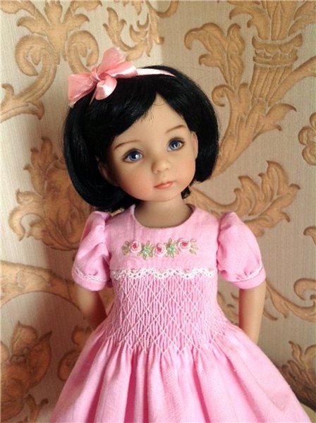 Первое платье для куколки Эффнер в стиле буфы и рококо (фото 4)