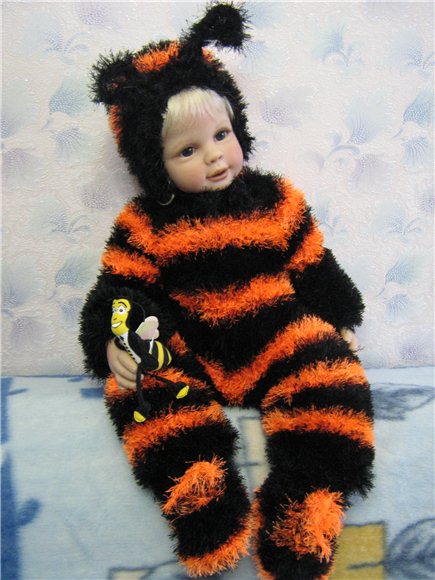 То ли пчёлка, то ли шмель, толь другой какой то зверь (фото 4)