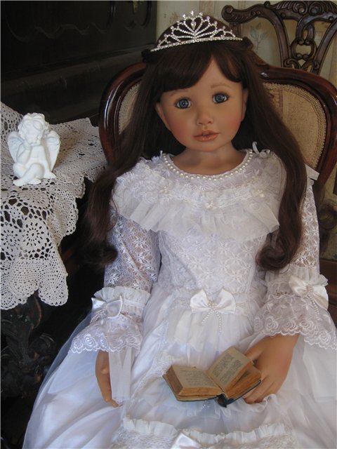 Комиссионка + ненужная занавеска + 5 метров кружева. Нарядное платье для куклы (фото 3)