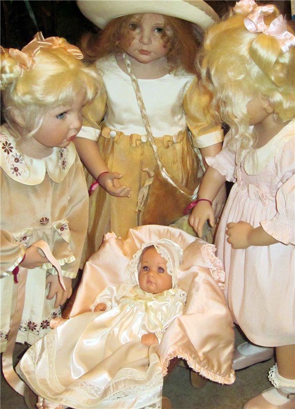 Лесли, Джой, Холли и Пиа из коллекции "Шесть сестёр" от Hildegard Gunzel для Gotz (2002г.) (фото 5)