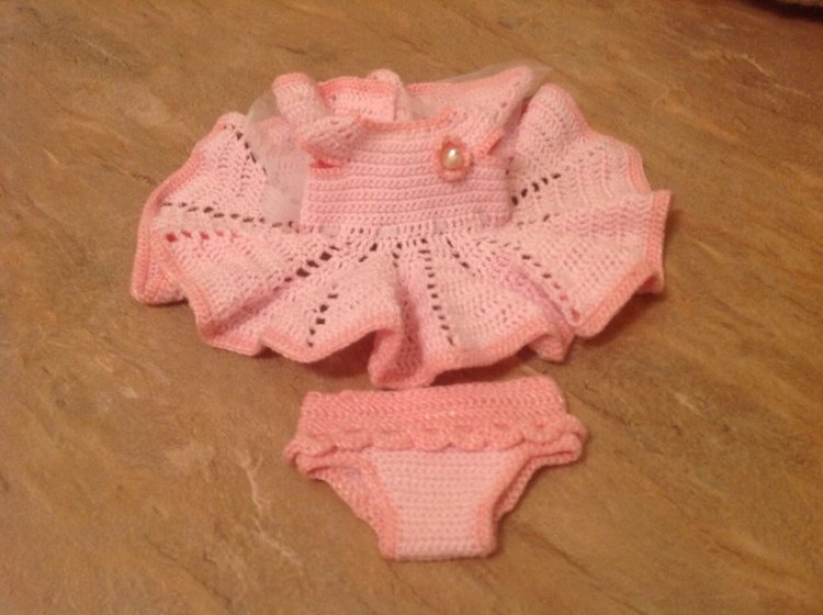 Розовое платье, розовые сны))