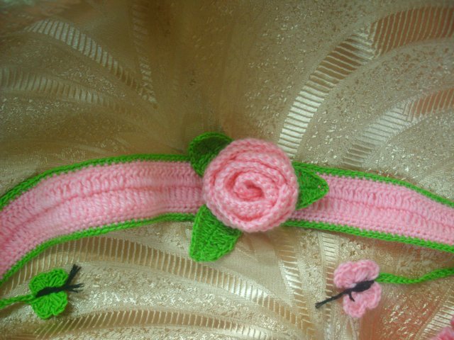 Вязаный комплект для девчушки (фото 2)