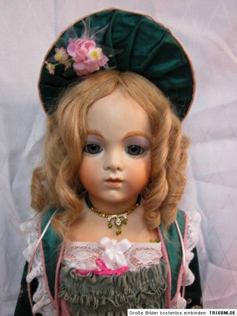 История женского костюма конца 18-19 века в куклах BEBE