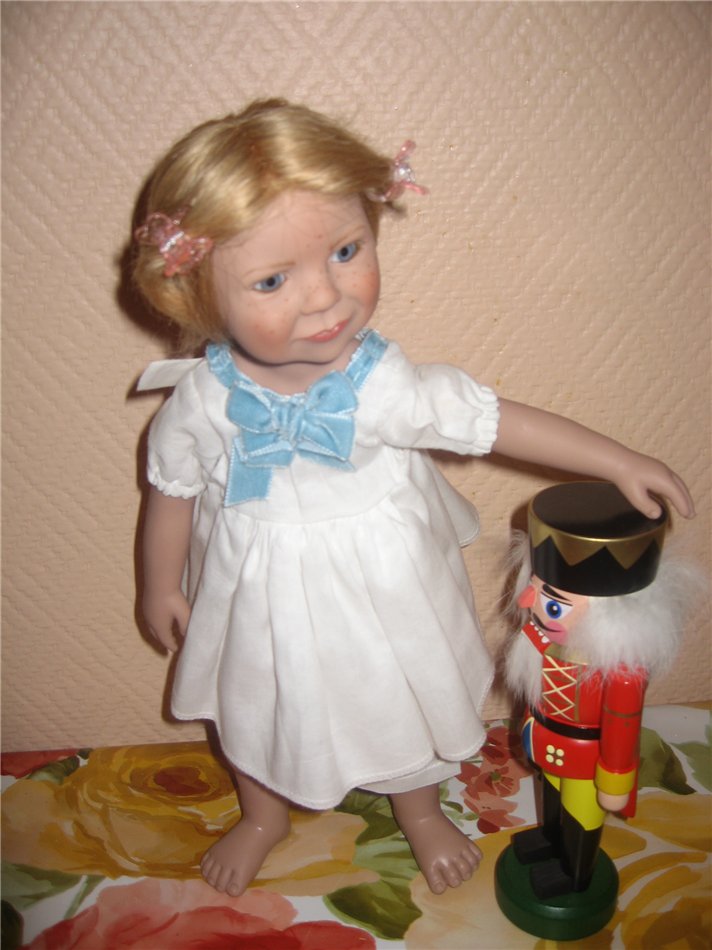 Солнечная девочка. Куколка фирмы Цвергназе