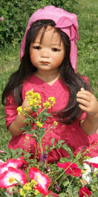 Теперь уже русские красавицы Tscharle и Munira от Аннет Химстедт