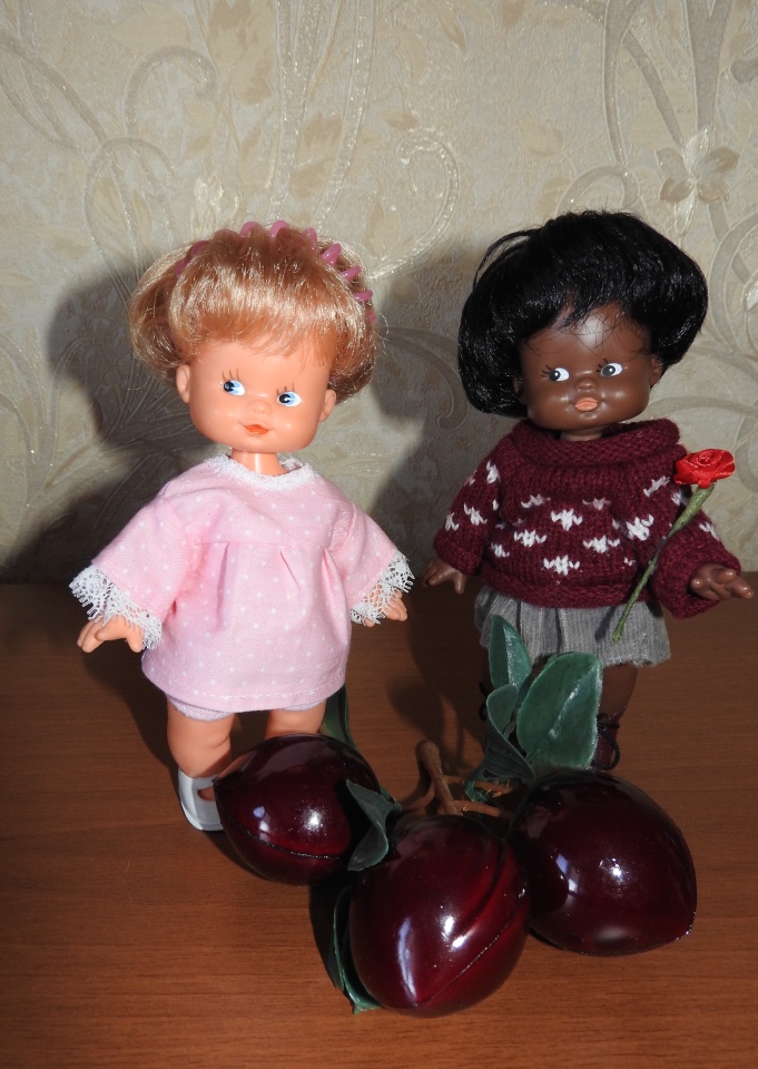 Заманчивое увлечение. Маленькие куколки ГДР - косолапки, 17 см, кто они