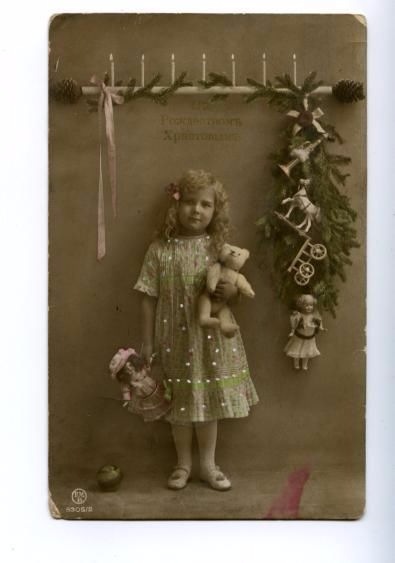 Cтаринные фотографии девочек с куклами