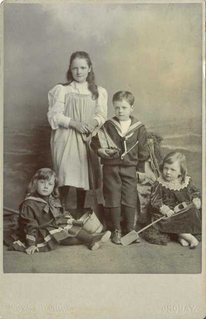 У матросов нет вопросов. В копилку идей для создания образов старинных кукол