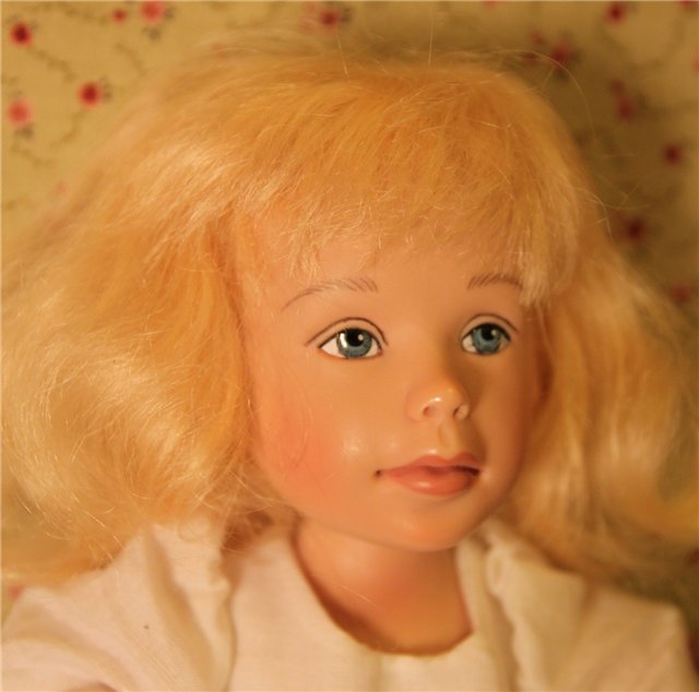 Holly от MaryAnne Oldenburg. Нашла статью о создателе кукол! В комментах (фото 2)