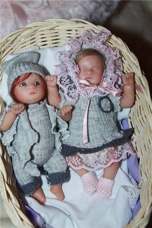 Сладкая парочка. Мини-пупсы реборн (фото 2)