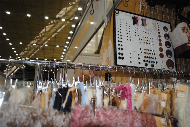 Выставка на Тишинке "Атмосфера творчества". Октябрь 2014. Пройдемся по первому этажу выставки